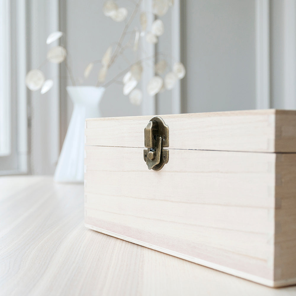 Personalised Baby Giraffe Keepsake Box - treat-republic