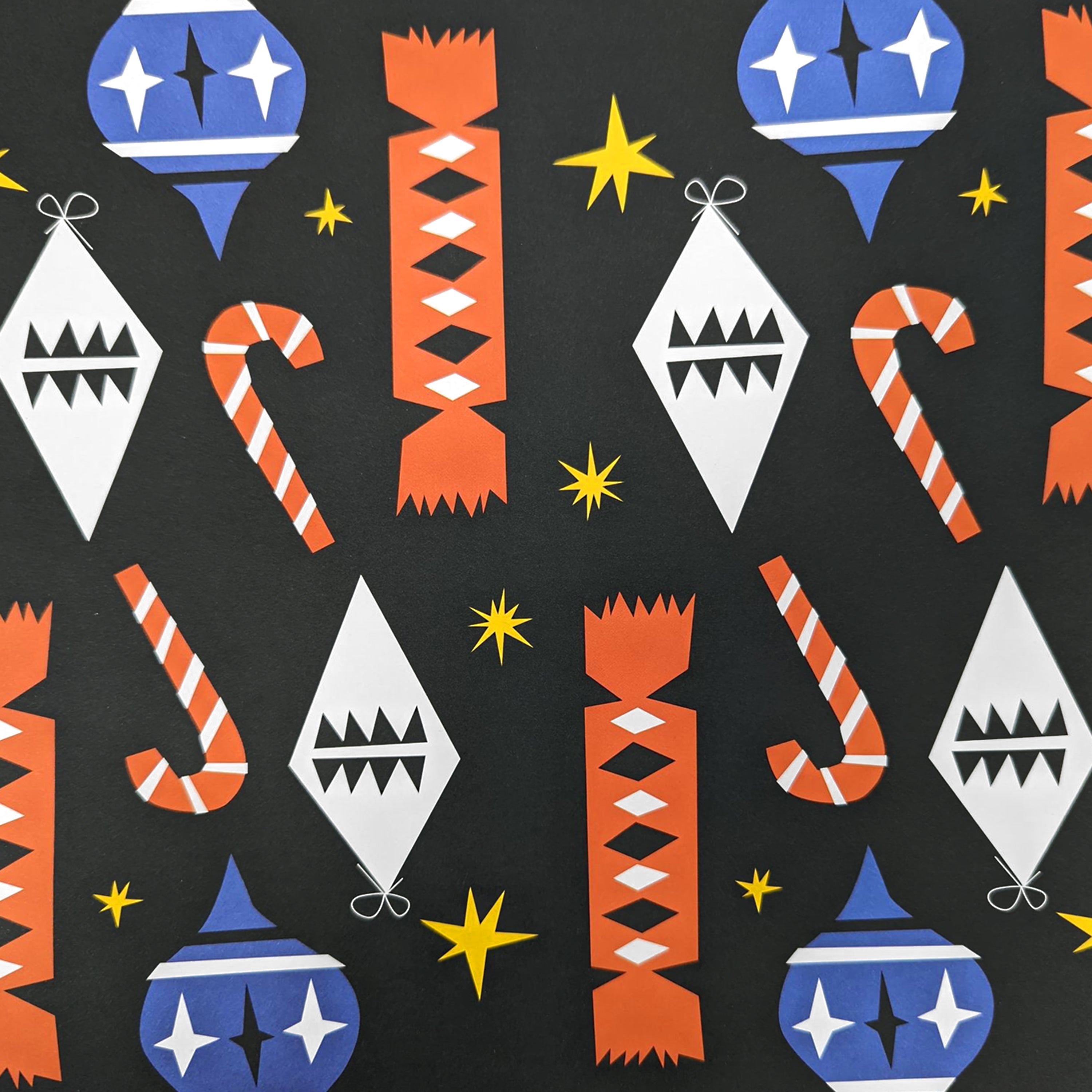 Christmas Crackers and Baubles Luxury Gift Wrapping Paper Christmas